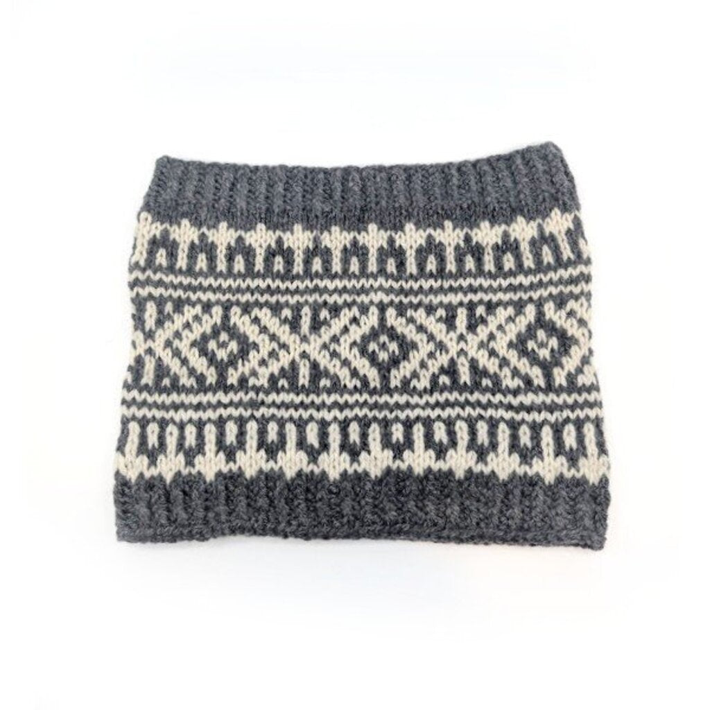 Cascade Cowl in Gray/White by Liz O'Brien