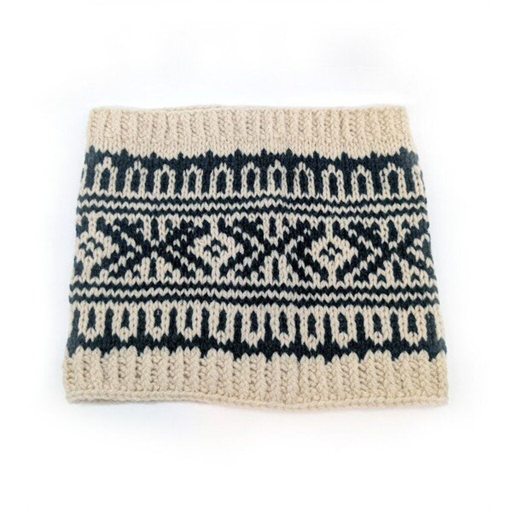 Cascade Cowl in White/Green